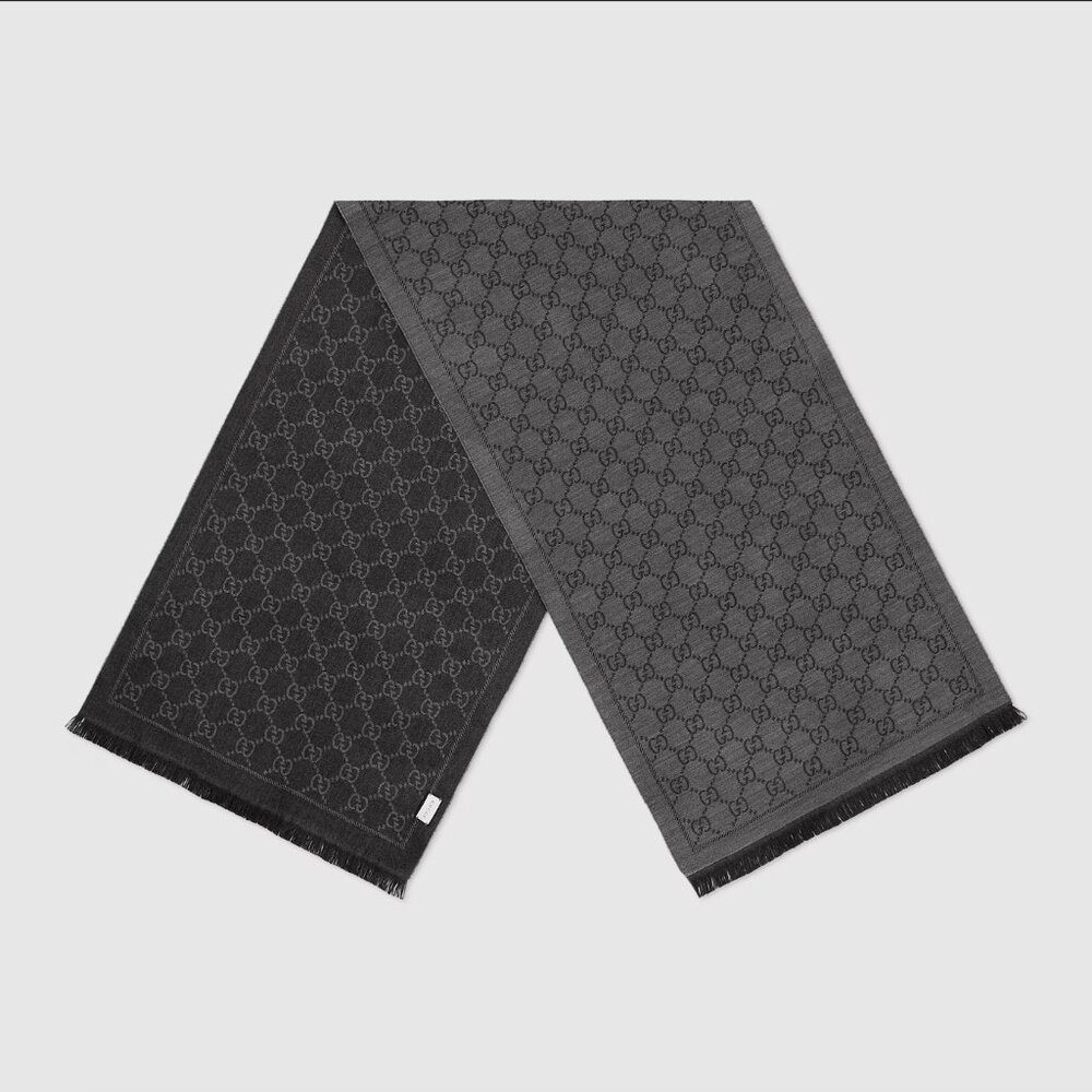 NWT & Receipt Gucci GG jacquard pattern knitted scarf